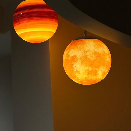 Moon Room, Nuit Insolite - Ollioules Toulon Var Bagian luar foto